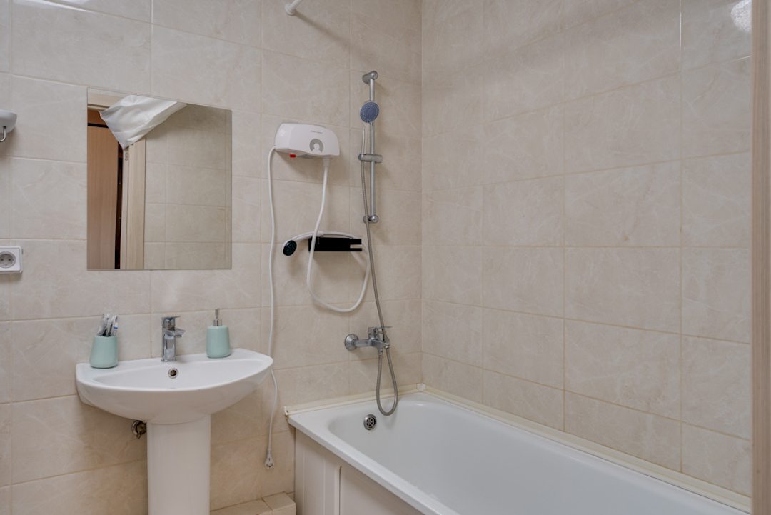 Апартаменты (UraganAPART Небо), Апартаменты UraganAPART на Мукомольном