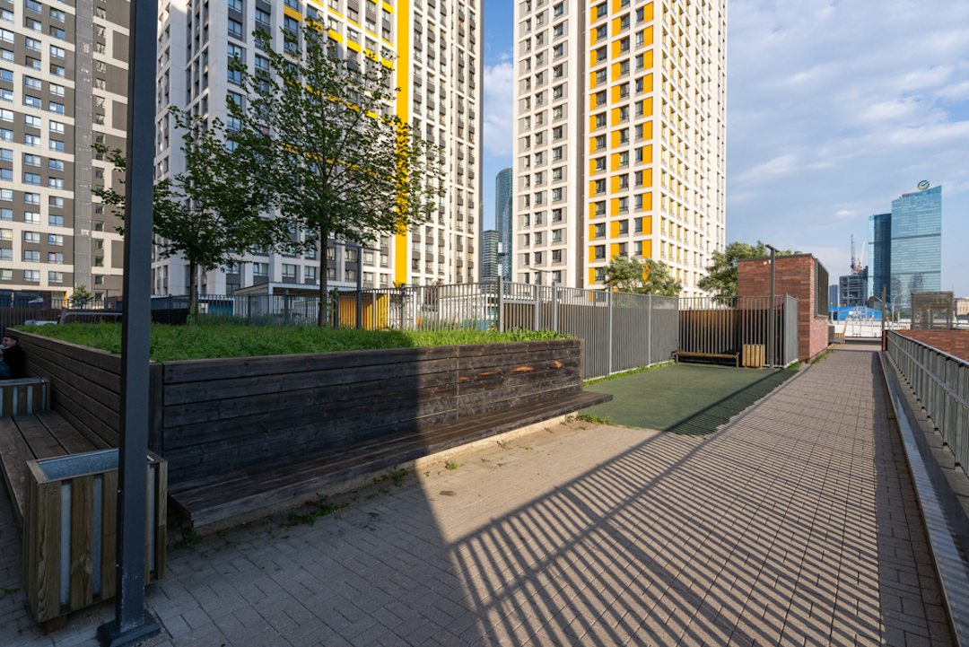 Апартаменты (UraganAPART Небо), Апартаменты UraganAPART на Мукомольном