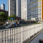 Апартаменты (UraganAPART Небо), Апартаменты UraganAPART на Мукомольном