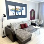 Апартаменты (UraganAPART Глубокая страсть), Апартаменты UraganAPART на Мукомольном