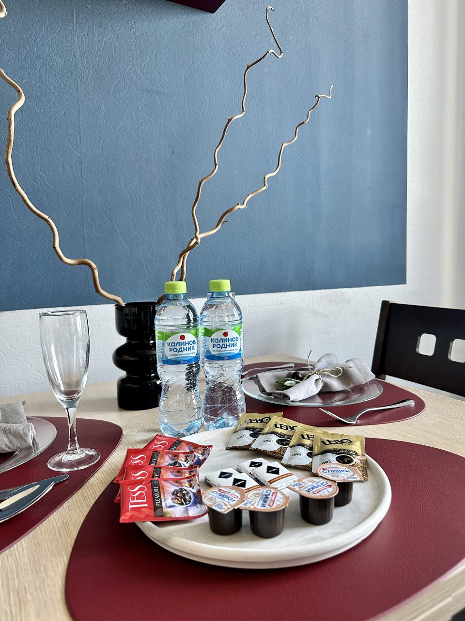 Апартаменты (UraganAPART Глубокая страсть), Апартаменты UraganAPART на Мукомольном