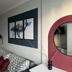 Апартаменты (UraganAPART Глубокая страсть), Апартаменты UraganAPART на Мукомольном