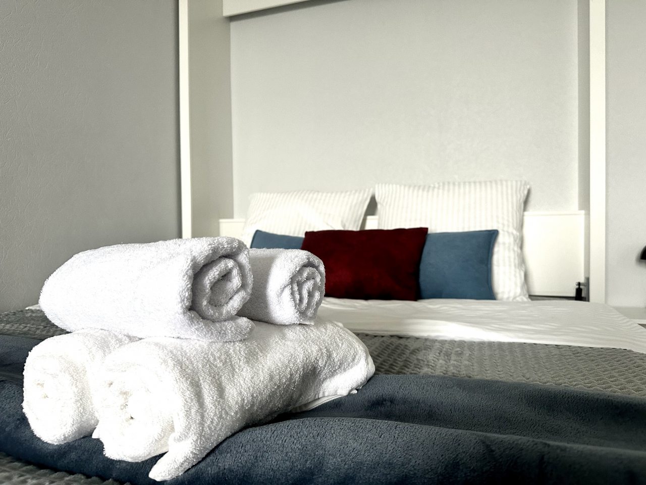 Апартаменты (UraganAPART Глубокая страсть), Апартаменты UraganAPART на Мукомольном