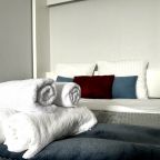 Апартаменты (UraganAPART Глубокая страсть), Апартаменты UraganAPART на Мукомольном