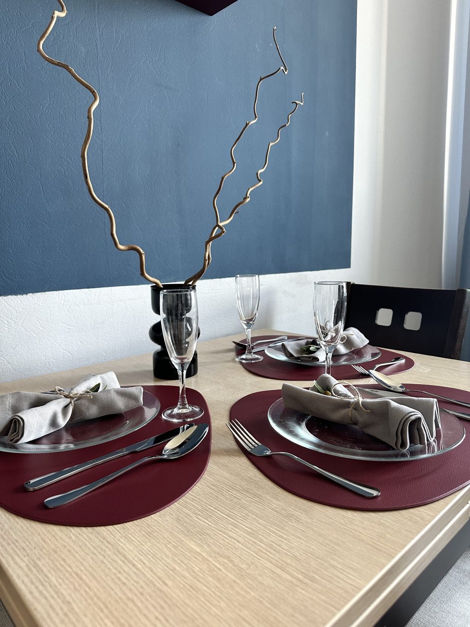 Апартаменты (UraganAPART Глубокая страсть), Апартаменты UraganAPART на Мукомольном