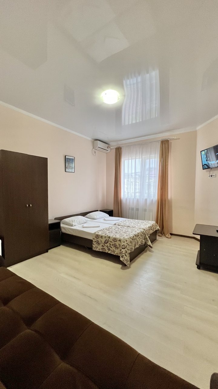 Двухместный (Двухместный стандарт с 2 раздельными кроватями) гостевого дома Золотой шмель, Сириус
