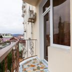 Трехместный (Комфорт | балкон), Мини-отель Комфорт