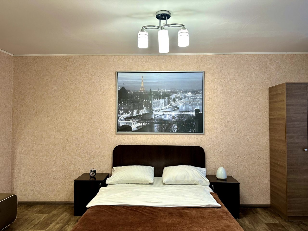 Четырехместный (Апартаменты Калина в Парижском стиле), Апартаменты Калина в Парижском стиле