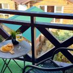 Восьмиместный (Домик 2-х комнатный 2-х этажный с балконом на 8 человек), База отдыха Кокос