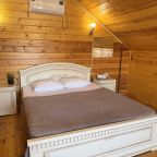 Восьмиместный (Домик 2-х комнатный 2-х этажный с балконом на 8 человек), База отдыха Кокос