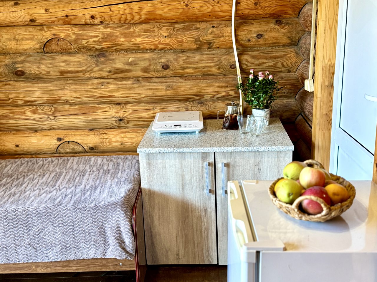 Пятиместный (Домик 1–комнатный с мини-кухней и террасой), База отдыха Кокос