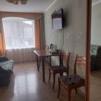 Люкс (Люкс), Гостиница Астра