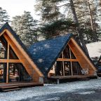 Дом (A-Frame), Отель Rivendell Hotel