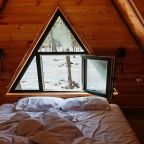 Дом (A-Frame), Отель Rivendell Hotel