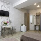 Двухместный (Улучшенный номер с 1 или 2 кроватями), Мини-отель Номера Sweet Home