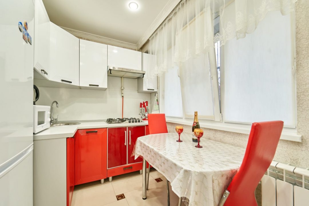 Мини-кухня, Уютная двухкомнатная квартира в центре