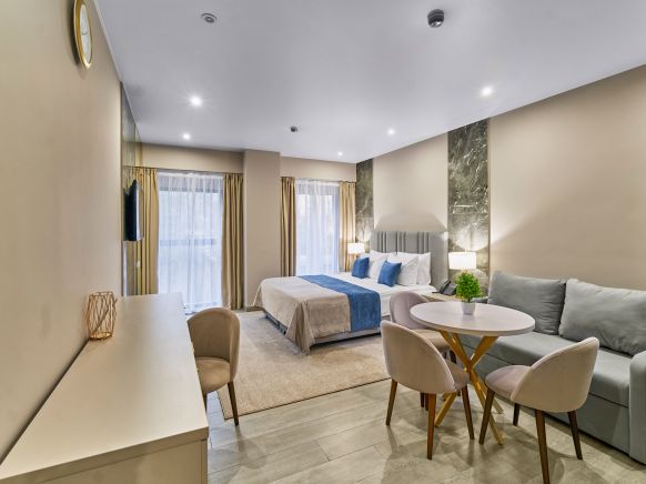 Фотография номера гостиницы Mirror Family