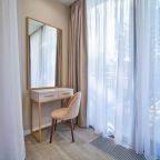 Двухместный (Стандарт с террасой), Отель Mirror Family