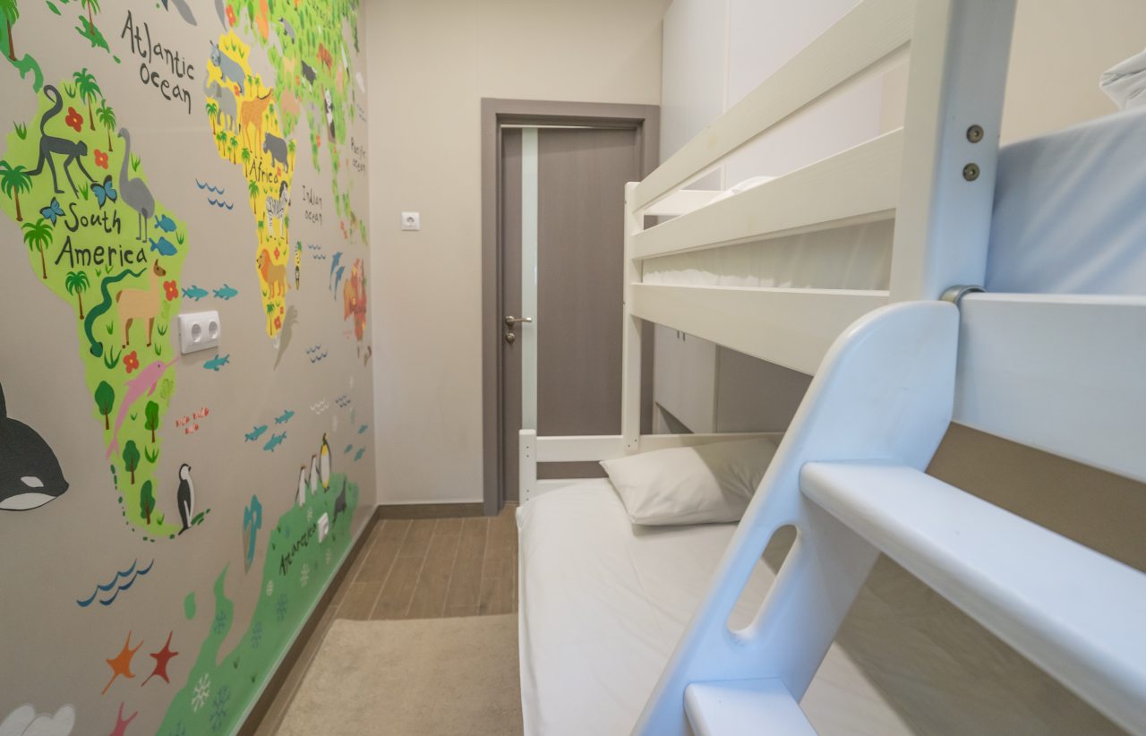 Двухярусная кровать