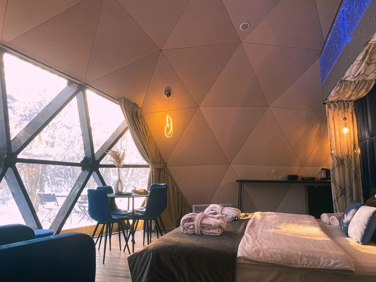 Коттедж (Геокупол Сьют 