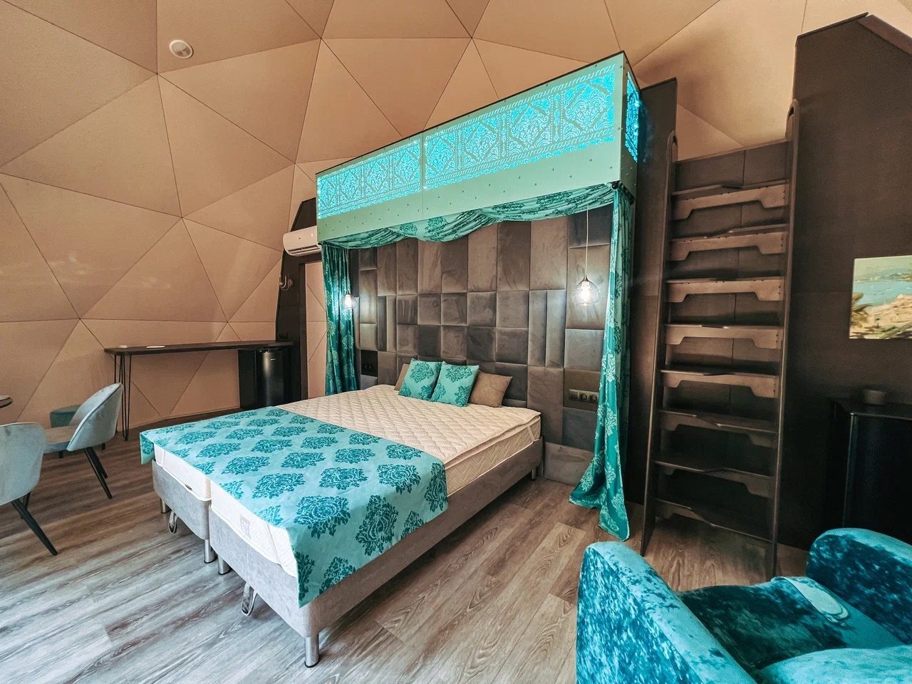 Коттедж (Геокупол Сьют 