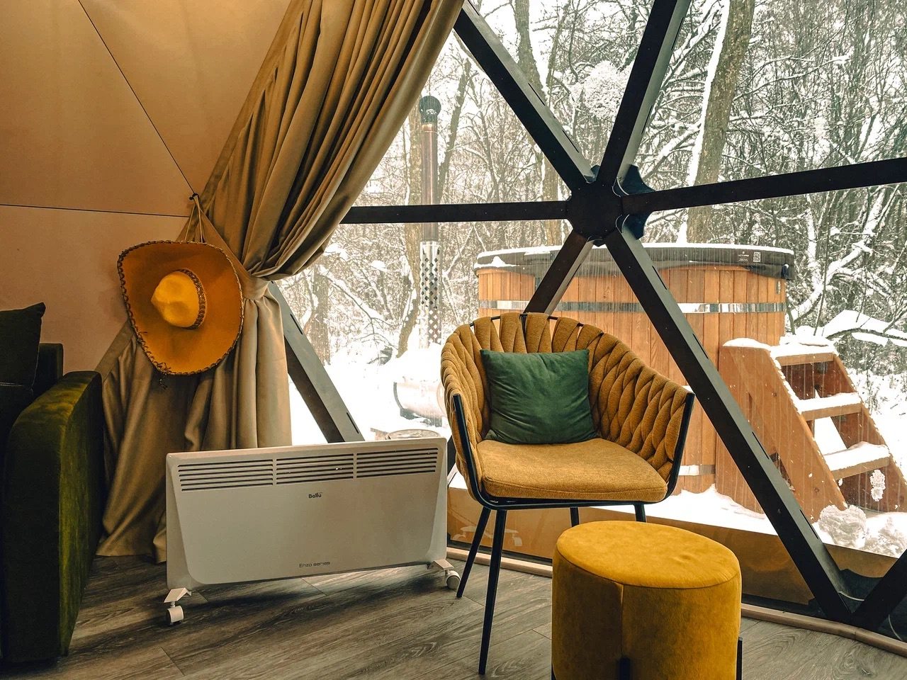 Коттедж (Геокупол Сьют 