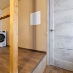 Зона при входе, стиральная и сушильная машины