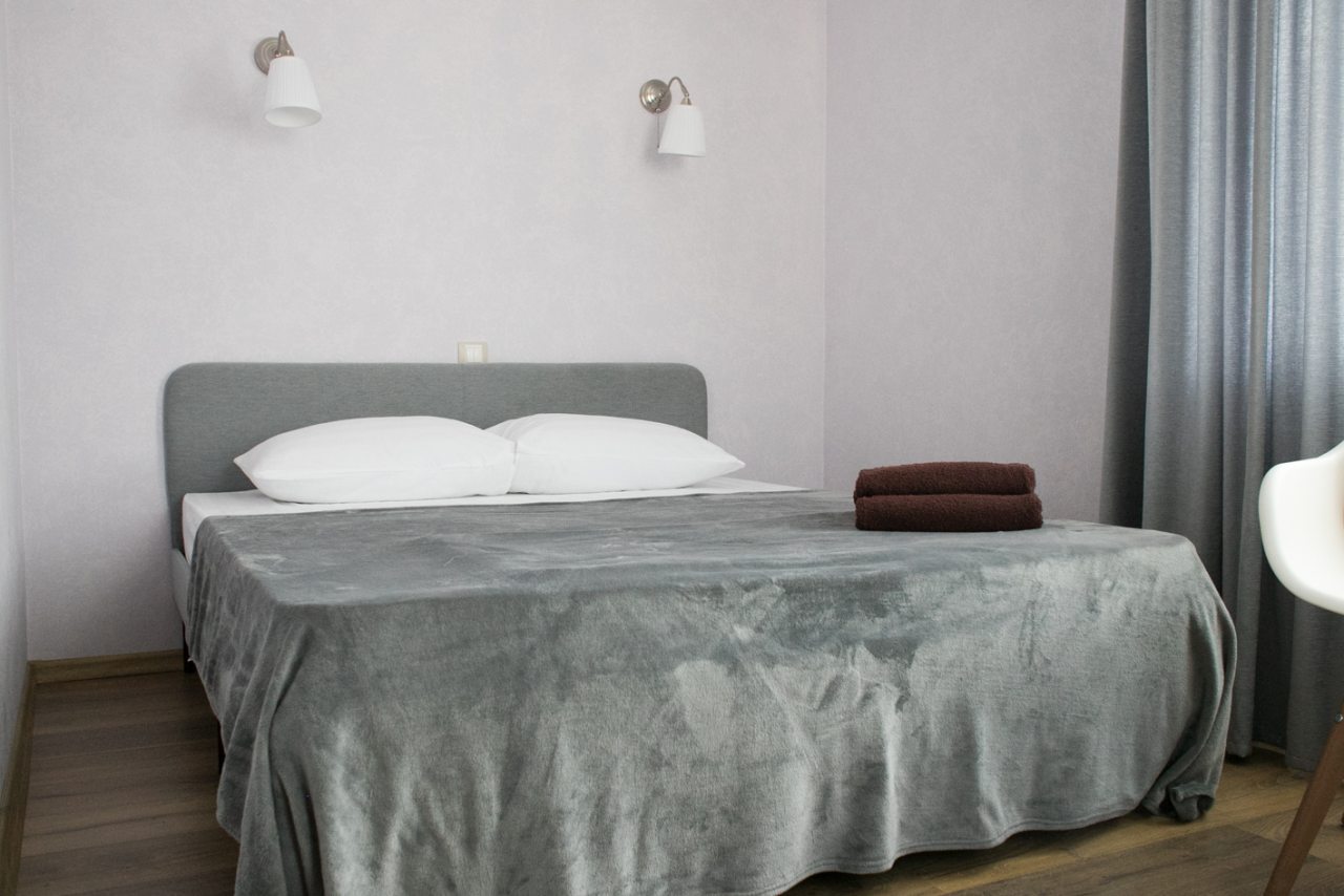 Трёхместный и более (Комфорт 3-х местный двуспальная кровать + односпальная) загородного клуба Центр отдыха Аракуль, Челябинск