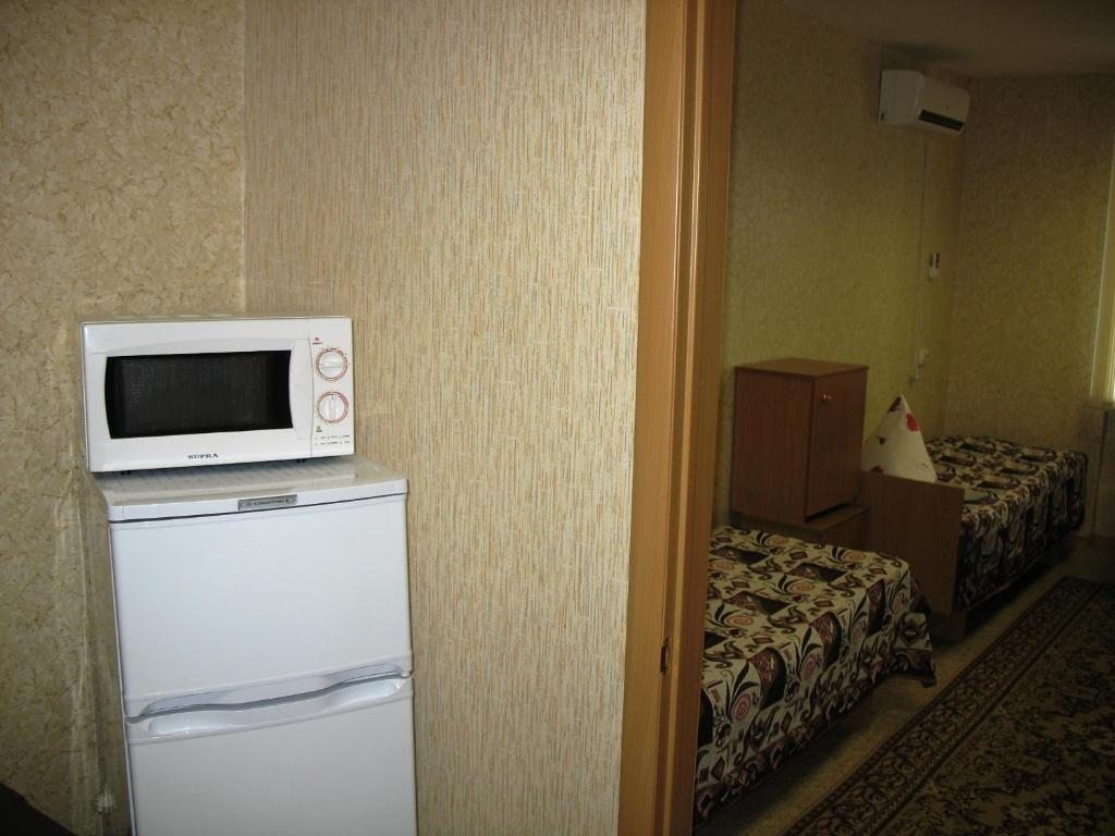 Четырехместный (Четырехместный номер с общей ванной комнатой) гостиницы Мелиоратор, Ярославль