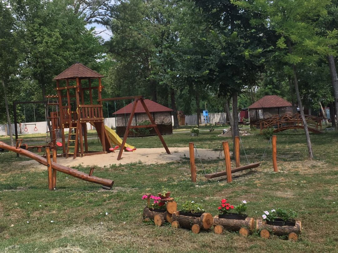 Детская площадка, База отдыха Лесная Нимфа