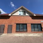 Вход в гостиницу