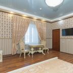 De Luxe, Отель Premium Hotel