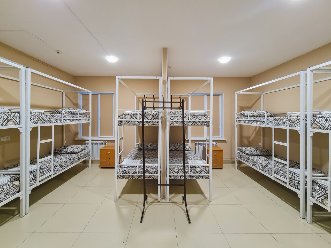 Двенадцатиместный (Хостел 12 местный), Отель Premium Hotel