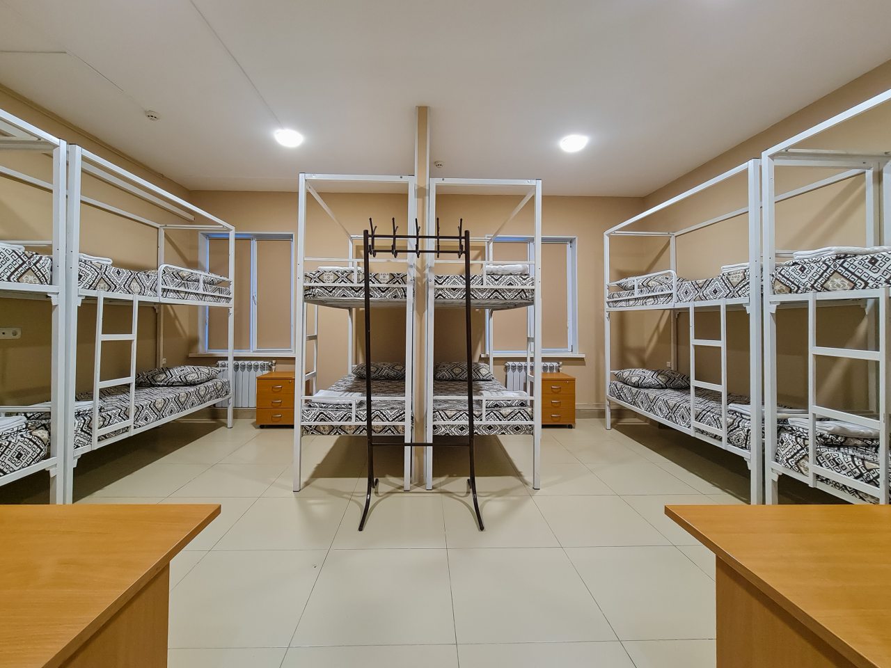 Двенадцатиместный (Хостел 12 местный), Отель Premium Hotel