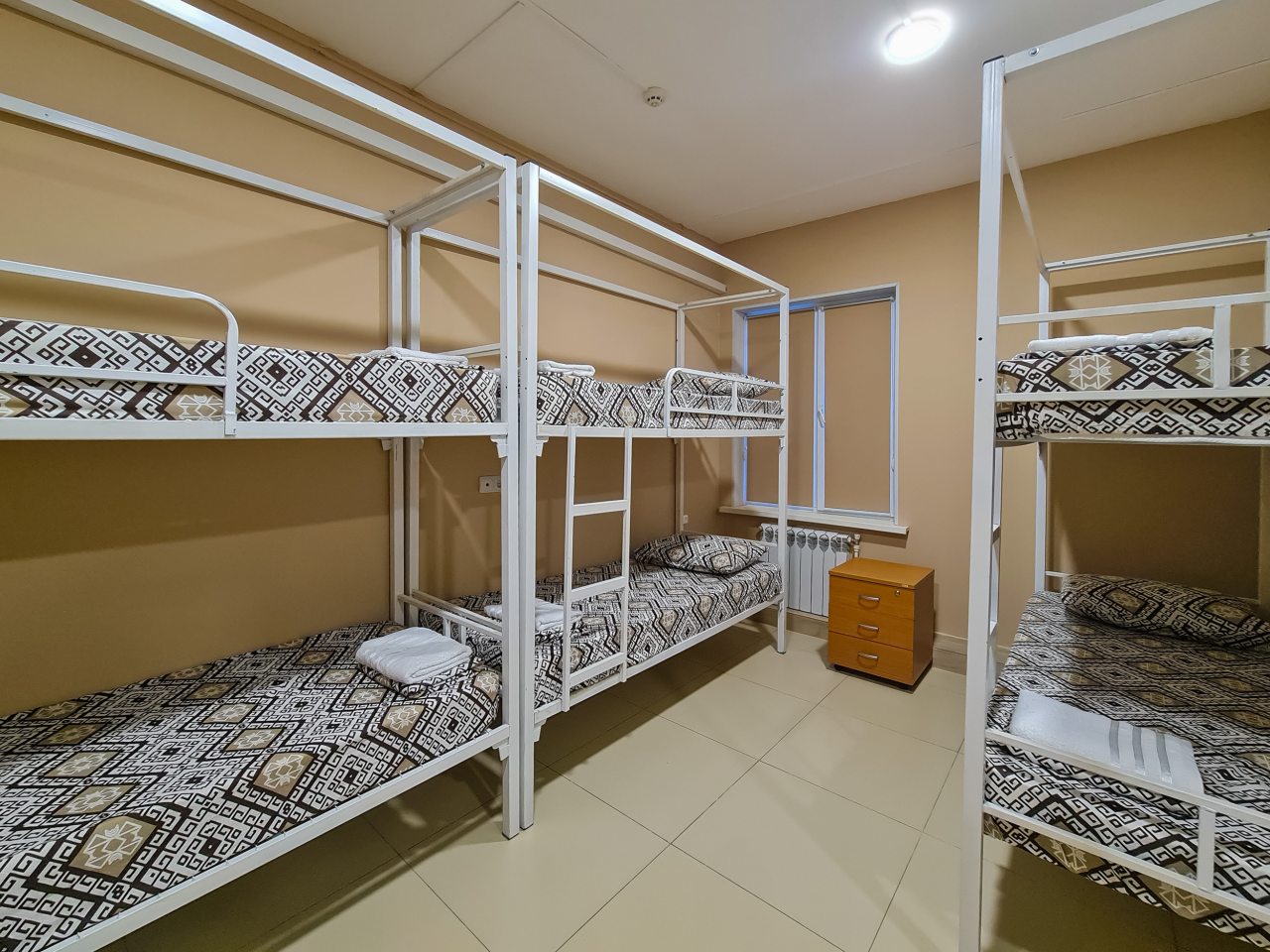 Двенадцатиместный (Хостел 12 местный), Отель Premium Hotel