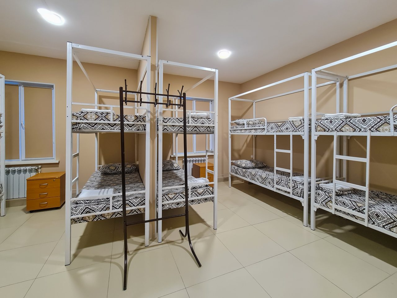 Двенадцатиместный (Хостел 12 местный), Отель Premium Hotel