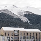 Отель MOON2 расположен в Лунной поляне среди гор