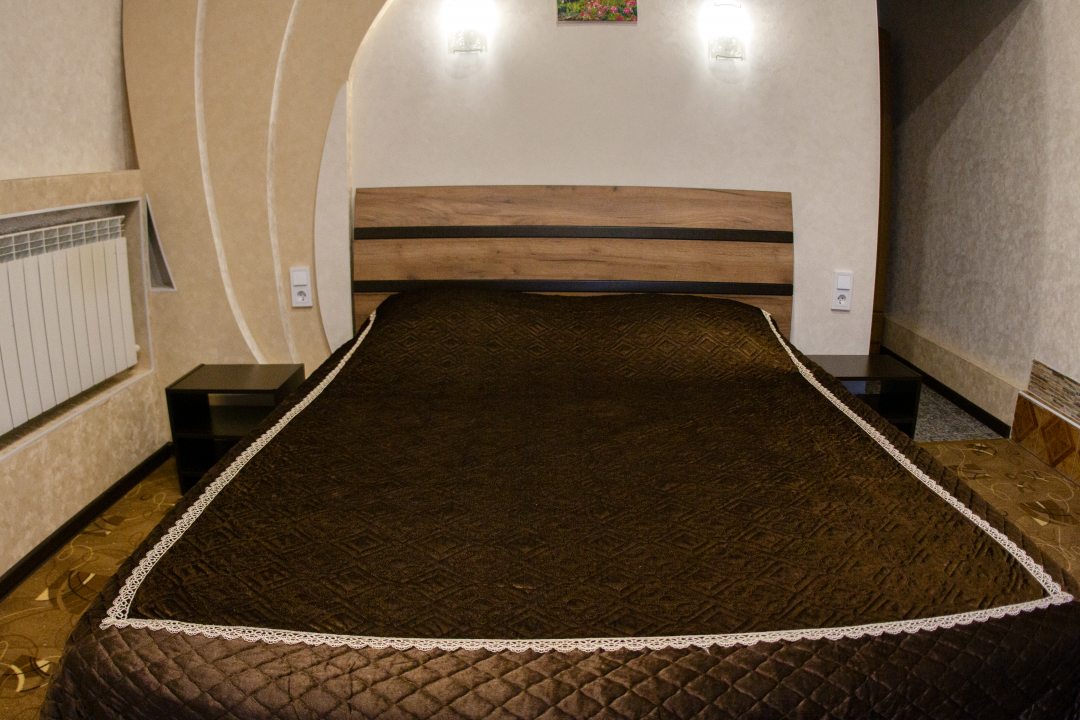 Двухместный (Улучшенный двуспальная кровать  15) гостевого дома Красина 38, Лабинск