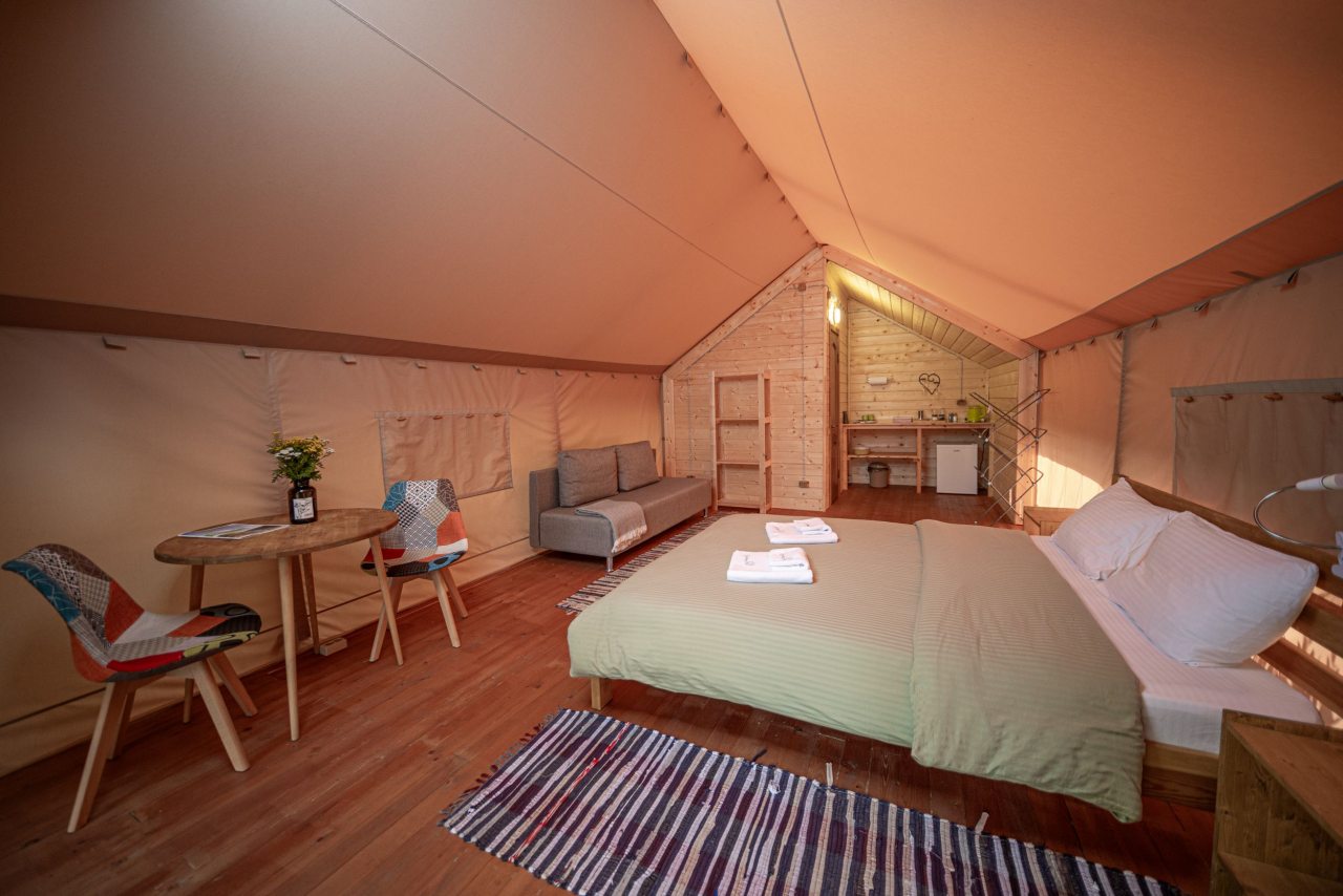 Открытая зона для йоги. Ретрит летом в Карелии.