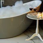 Апартаменты (Двухкомнатный люкс 47 этаж 63 м² ЖК «Neva Towers»), Апарт-отель InPremium