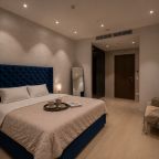 Апартаменты (Двухкомнатный люкс 36 этаж 92 м² ЖК «Neva Towers»), Апарт-отель InPremium