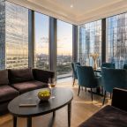Апартаменты (Двухкомнатный люкс 30 этаж 90 м² ЖК «Neva Towers»), Апарт-отель InPremium