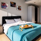 Апартаменты (Двухкомнатный люкс 30 этаж 90 м² ЖК «Neva Towers»), Апарт-отель InPremium
