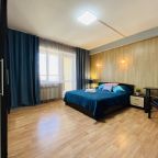 Апартаменты (Loft & Sky Apartment), Апартаменты ИннХоум Свердловский 35