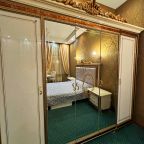 Полулюкс, Отель Piter Hotels