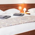 Трёхместный и более (Трехместный номер категории "Стандарт"), Отель Wellhotel&Spa