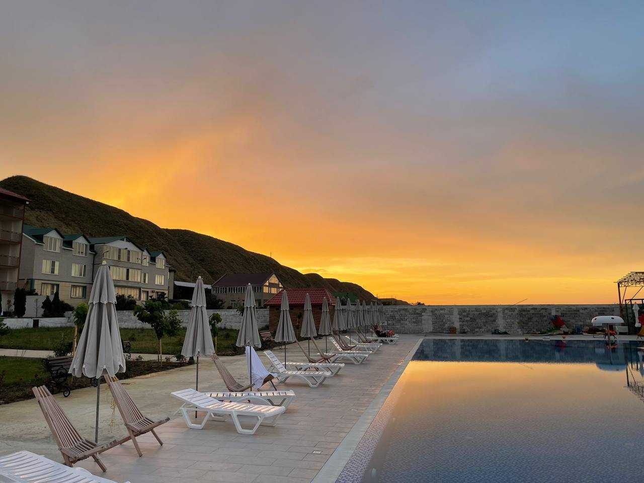 Трехместный (Полулюкс 2-х комнатный номер, семейный (с завтраком) с видом на море), Отель Ника