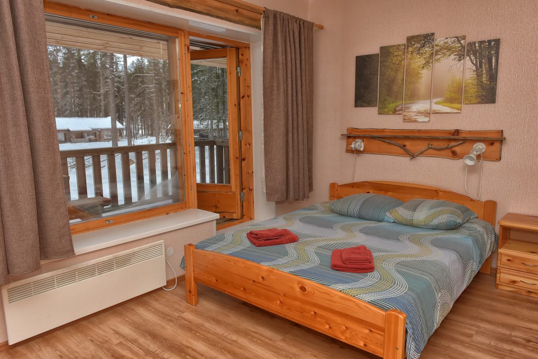Двухместный (Времена года 2-х сп. кровать с балконом) базы отдыха Карелия Медвежка, Медвежьегорск