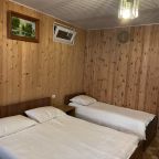 Трёхместный и более (Двухместный с удобствами), Гостевой дом У Роберта