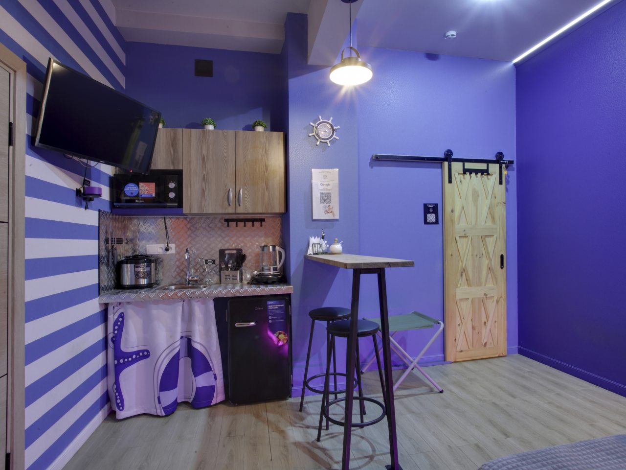 Студия с кухней и финской сауной «Леший» с отдельным входом